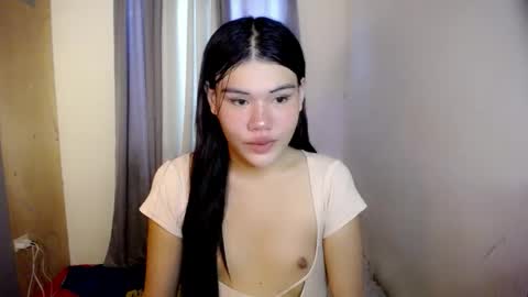 Snapshot of hotbunnyrainx chatting on 6, 4, 2026 rain online show from 6, 4, 2026