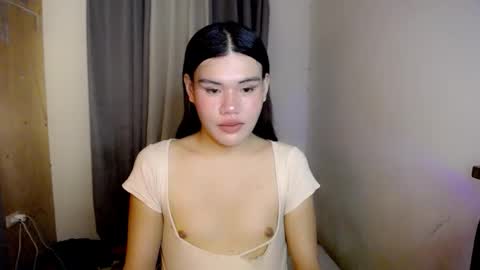 Snapshot of hotbunnyrainx chatting on 20, 4, 2026 rain online show from 20, 4, 2026