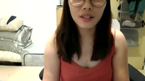 Snapshot of hotchick2099 chatting on 4, 4, 2026 hotchick2099 online show from 4, 4, 2026