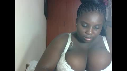 Snapshot of hotebbbyy chatting on 10, 5, 2026 EBBY online show from 10, 5, 2026