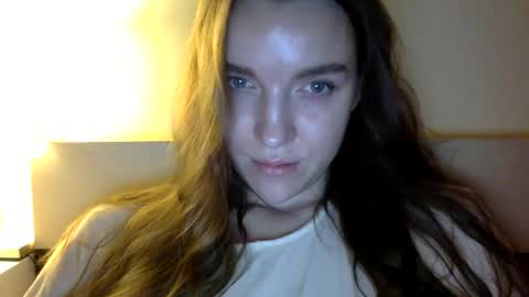 Snapshot of hoteffy chatting on 28, 1, 2025 effy online show from 28, 1, 2025