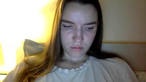 Snapshot of hoteffy chatting on 18, 2, 2025 effy online show from 18, 2, 2025