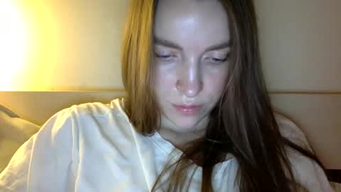 Snapshot of hoteffy chatting on 1, 3, 2025 effy online show from 1, 3, 2025