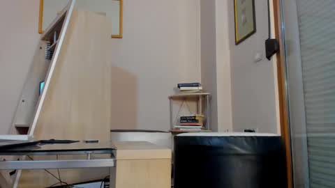 Erika  online show from 17, 1, 2025