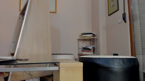 Erika  online show from 21, 9, 2025