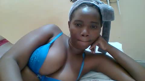 Snapshot of hotgodees chatting on 6, 2, 2026 Queen online show from 6, 2, 2026