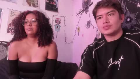 Snapshot of hothoneychile chatting on 6, 11, 2025 Sam and Nico online show from 6, 11, 2025