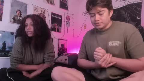 Snapshot of hothoneychile chatting on 24, 11, 2025 Sam and Nico online show from 24, 11, 2025