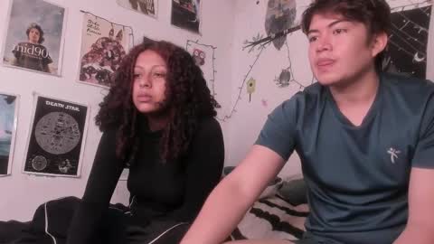 Snapshot of hothoneychile chatting on 28, 11, 2025 Sam and Nico online show from 28, 11, 2025