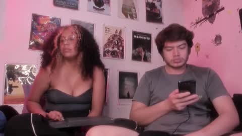 Snapshot of hothoneychile chatting on 2, 2, 2026 Sam and Nico online show from 2, 2, 2026