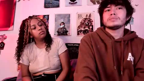 Snapshot of hothoneychile chatting on 4, 2, 2026 Sam and Nico online show from 4, 2, 2026