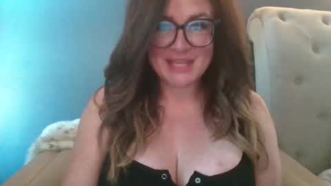 hothousewife333 online show from 15, 10, 2025