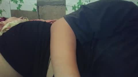 hotiemorenagurl18 online show from 6, 1, 2026