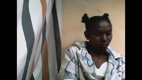 Snapshot of hotiesveronique chatting on 9, 10, 2025 veronique online show from 9, 10, 2025