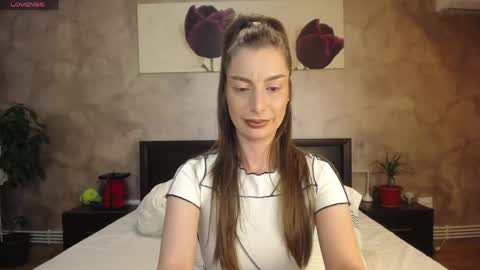 Snapshot of hotilia18 chatting on 20, 4, 2026 Lia online show from 20, 4, 2026