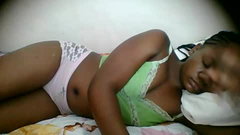 Snapshot of hotjeylee chatting on 19, 4, 2026 LOYCE online show from 19, 4, 2026