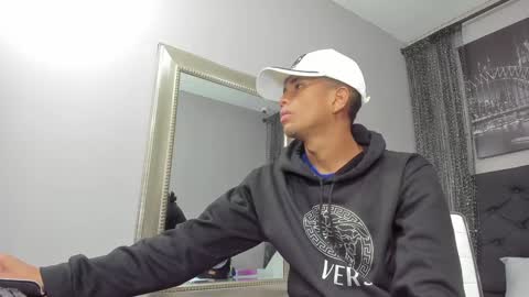 Hotkoljei online show from 5, 2, 2025