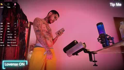 Snapshot of hotlatinox20cm chatting on 14, 2, 2026 HoTLatinoX20CM online show from 14, 2, 2026