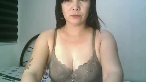 hotmamajen4u online show from 13, 4, 2026