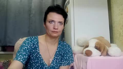 Snapshot of hotmamaqueen234 chatting on 17, 3, 2026 hotmamaqueen234 online show from 17, 3, 2026