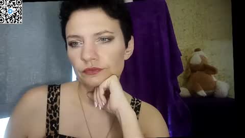 Snapshot of hotmamaqueen234 chatting on 15, 6, 2026 hotmamaqueen234 online show from 15, 6, 2026