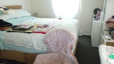 Snapshot of hotme2bwu chatting on 11, 7, 2026 Lena online show from 11, 7, 2026