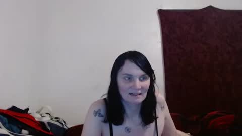 Snapshot of hotmodel1984 chatting on 8, 1, 2025 hotmodel1984 online show from 8, 1, 2025