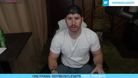 Snapshot of hotmuscles6t9 chatting on 1, 2, 2026 hotmuscles6t9 online show from 1, 2, 2026