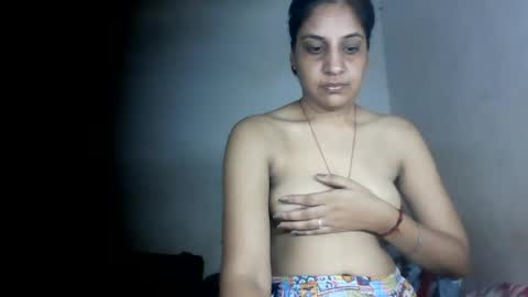 Snapshot of hotnsweetindian chatting on 1, 7, 2026 lola online show from 1, 7, 2026