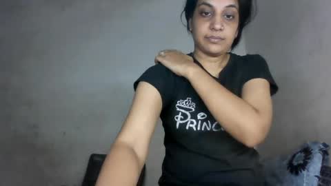 Snapshot of hotnsweetindian chatting on 26, 7, 2026 lola online show from 26, 7, 2026