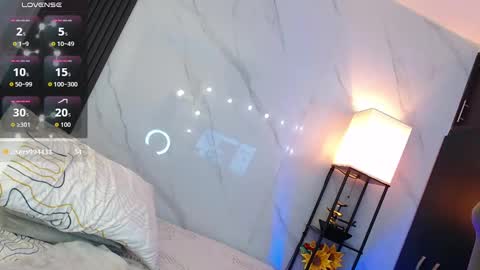 Snapshot of hotpawgmilf chatting on 14, 9, 2025 Sussy Bloom  online show from 14, 9, 2025