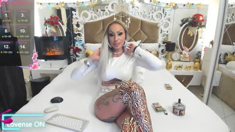 Snapshot of hotred69xxx chatting on 4, 1, 2025 Delya- online show from 4, 1, 2025