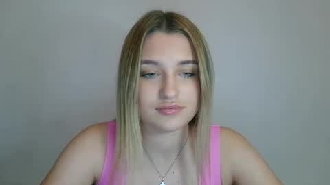 Snapshot of hotstellax chatting on 23, 10, 2025 Stella online show from 23, 10, 2025