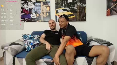 hott_asses online show from 2, 1, 2025