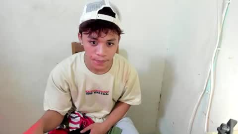 hottie_migs online show from 12, 7, 2026