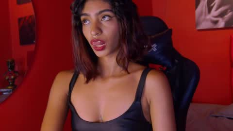 Snapshot of hottie_veronica chatting on 1, 5, 2026 Veronica independent model online show from 1, 5, 2026