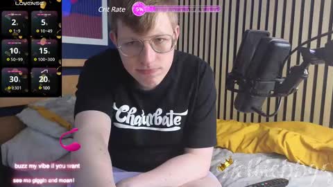 Snapshot of hottiebb95 chatting on 12, 2, 2025 Roberts stones online show from 12, 2, 2025