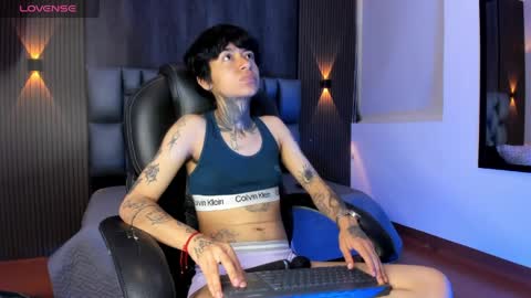 Snapshot of hottiesjuls chatting on 27, 5, 2026 Juls online show from 27, 5, 2026