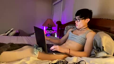 hottiewithabody101 online show from 18, 4, 2026