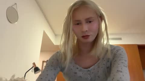 HotTransGirlie online show from 29, 6, 2026