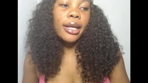 Snapshot of hotty_lora889 chatting on 14, 10, 2025 hotty_lora889 online show from 14, 10, 2025