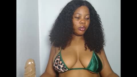 Snapshot of hotty_lora889 chatting on 15, 10, 2025 hotty_lora889 online show from 15, 10, 2025