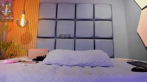 Snapshot of hotty_red_ chatting on 20, 9, 2025 HOTTY online show from 20, 9, 2025