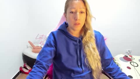 hottychrystal online show from 1, 12, 2025