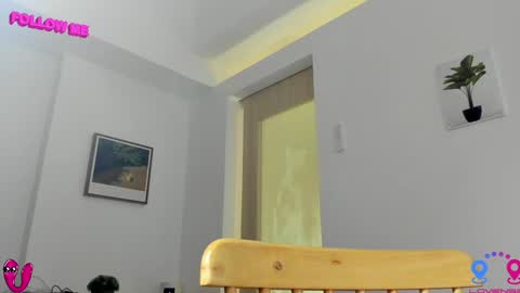 crishinahotty online show from 18, 1, 2025