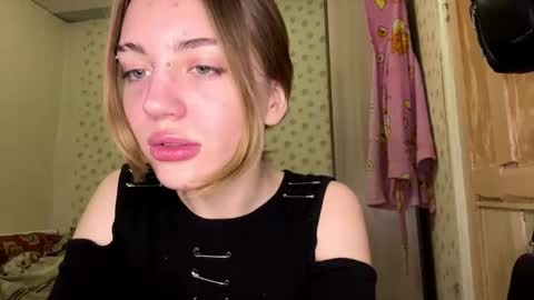 hsiuscherich online show from 25, 11, 2025