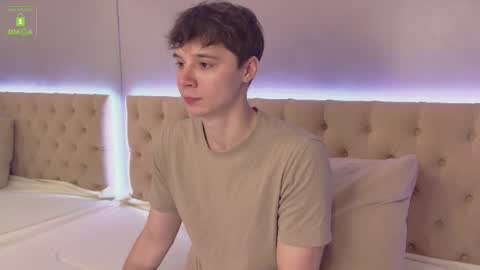 Snapshot of hugebangins_ chatting on 1, 10, 2025 ANTHONY online show from 1, 10, 2025