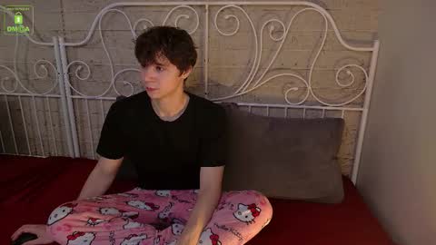 Snapshot of hugebangins_ chatting on 29, 11, 2025 ANTHONY online show from 29, 11, 2025