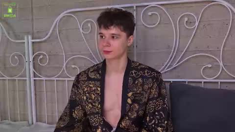 Snapshot of hugebangins_ chatting on 3, 12, 2025 ANTHONY online show from 3, 12, 2025