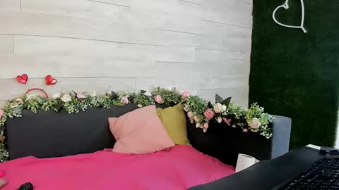 Erin online show from 21, 2, 2025